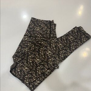 LuluLemon Align Sequin Gold Size 6